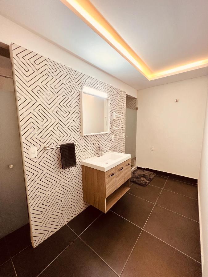 Suites Bauhaus Casa Blanca La Corregidora ภายนอก รูปภาพ
