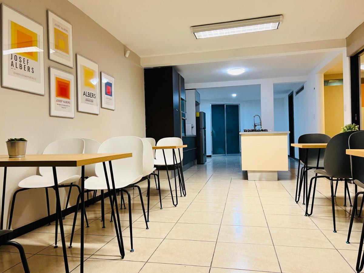 Suites Bauhaus Casa Blanca La Corregidora ภายนอก รูปภาพ